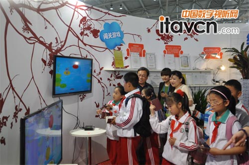 清華同方“智能家庭中心”亮相科技周