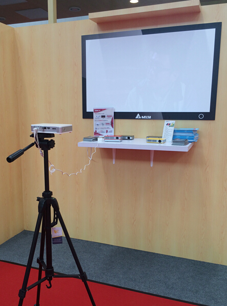 VivitekӍF(xin)(chng)չʾ“Сģҕ”΢ͶQUMIQ5